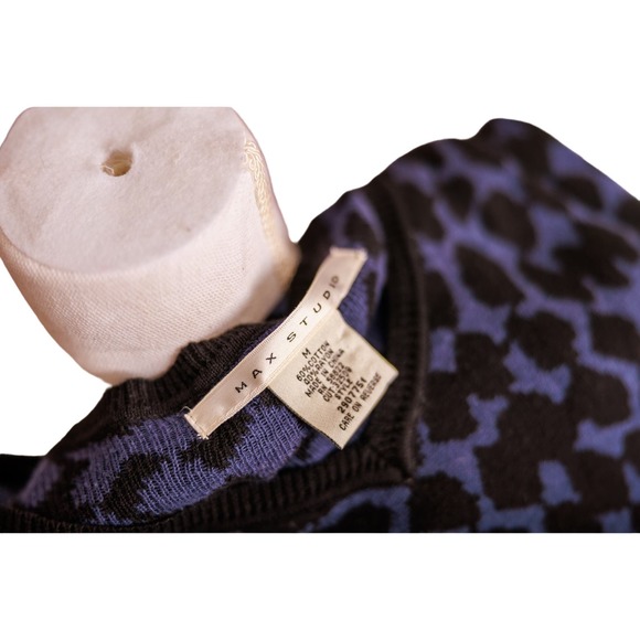 Max Studio short sweater dress size medium blue with black animal print - Picture 4 of 4